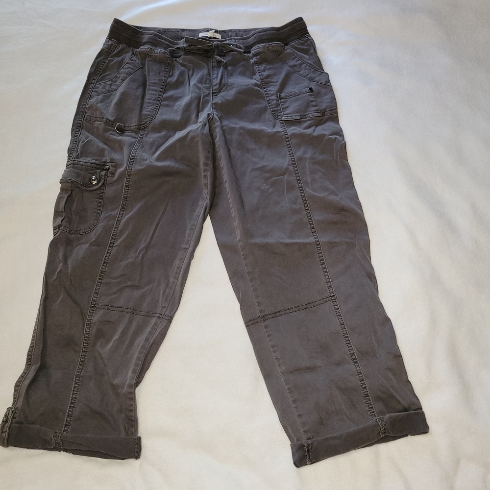 Capri length cargo pants